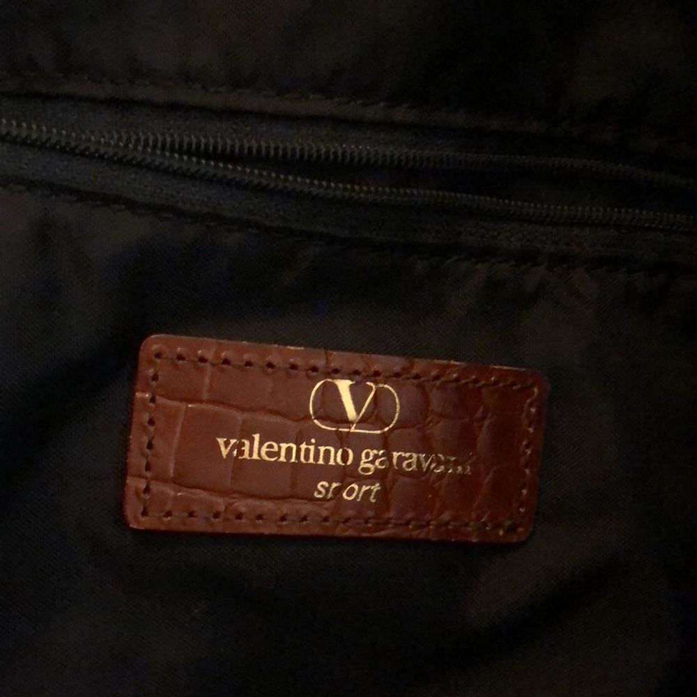 Valentino Garavani Sport Nylo duffle. Navy blue overnighter & tan leather - Picture 8 of 9